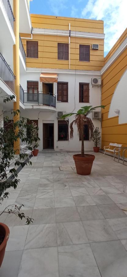 Apartamento Duenas Sevilla Kültér fotó